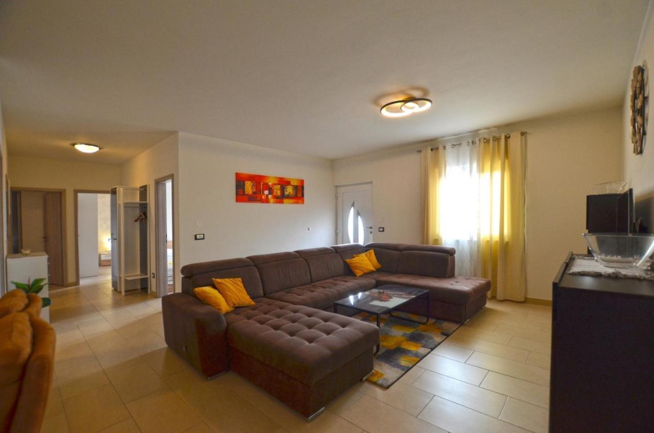 Emilio Apartma
