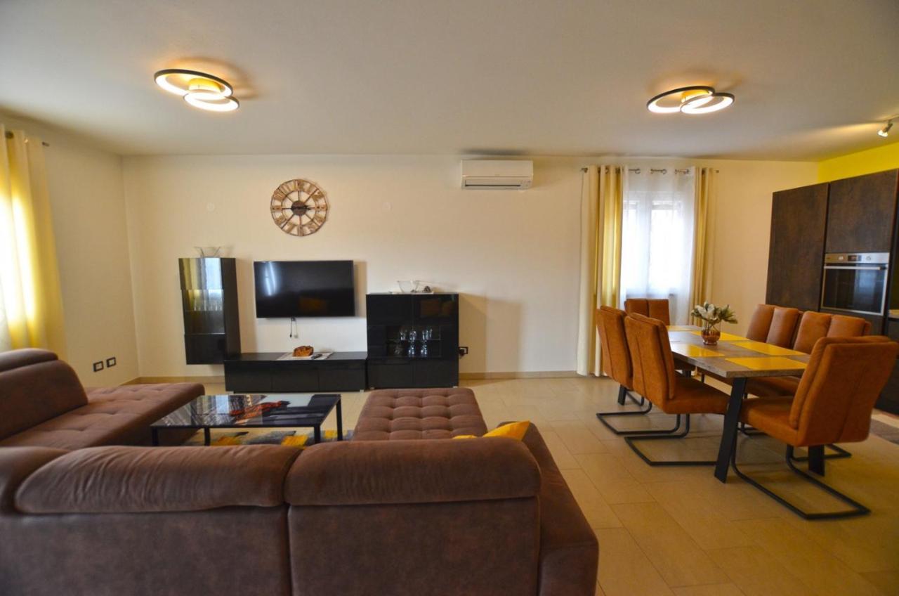 Emilio Apartma
